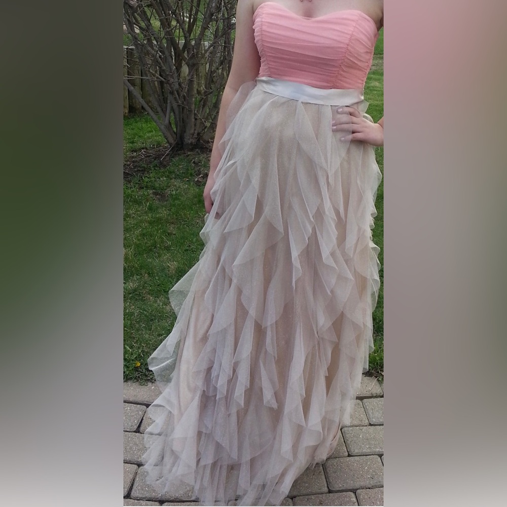 Evening Gown or Prom Dress - Le Chateau - Size 3